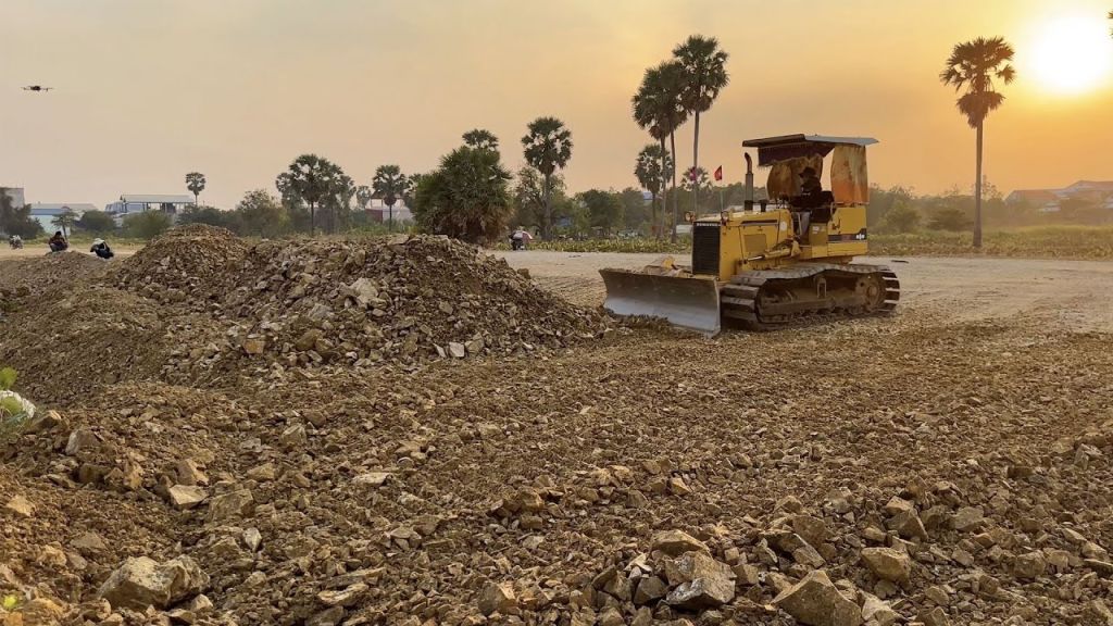 Ground clearing equipment